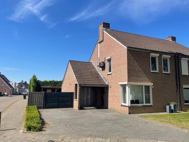 Hernastraat 12, Maasbracht