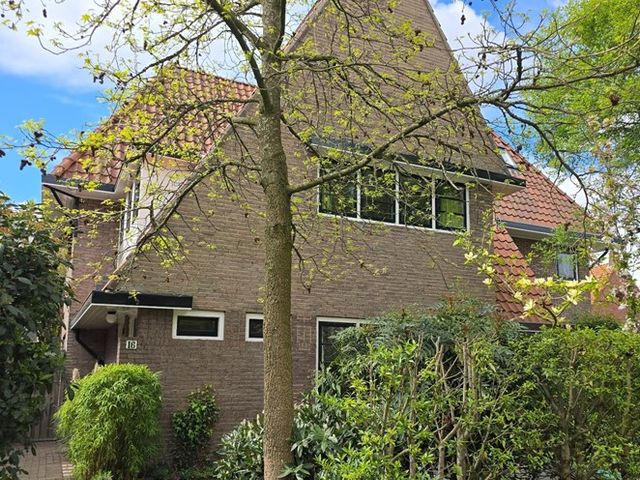 Waltherlaan 16, Bussum