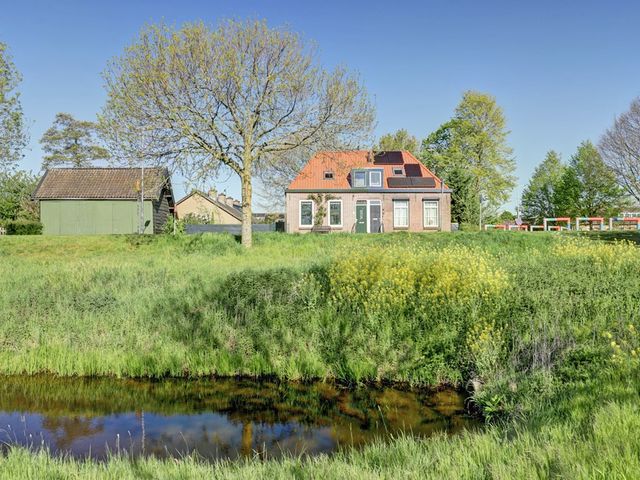 Weelsedijk 10, Strijen