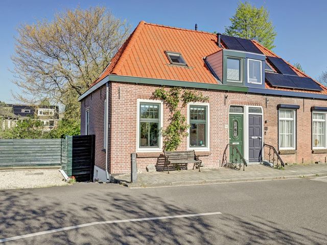 Weelsedijk 10, Strijen
