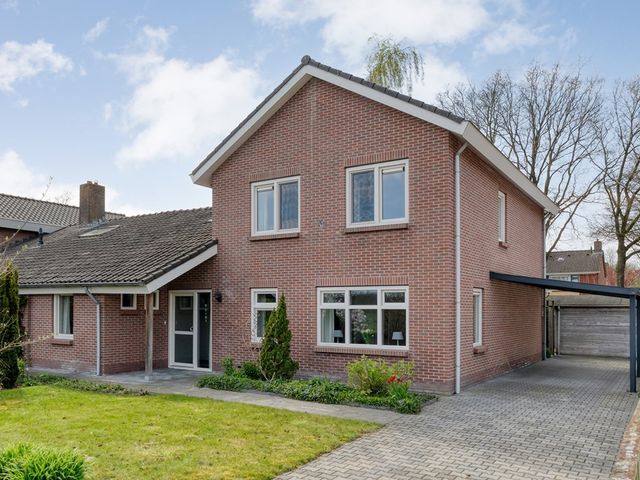 Middenraai 77a, Nieuweroord