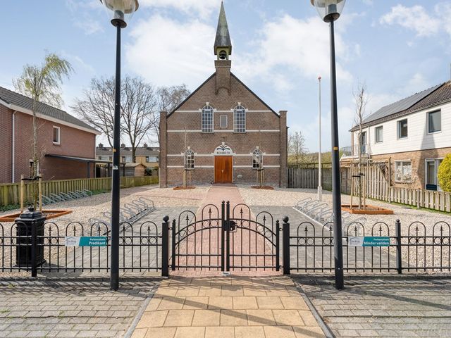 Middenraai 77a, Nieuweroord