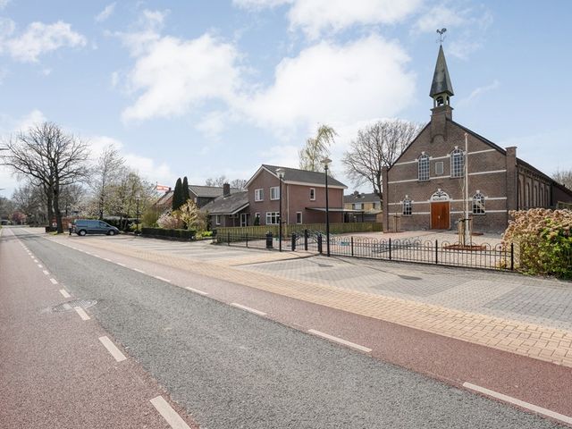 Middenraai 77a, Nieuweroord