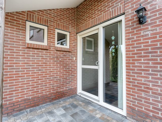 Middenraai 77a, Nieuweroord