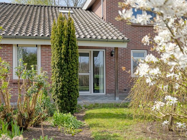 Middenraai 77a, Nieuweroord