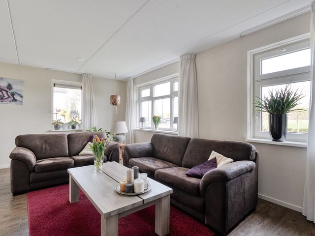 Middenraai 77A, Nieuweroord