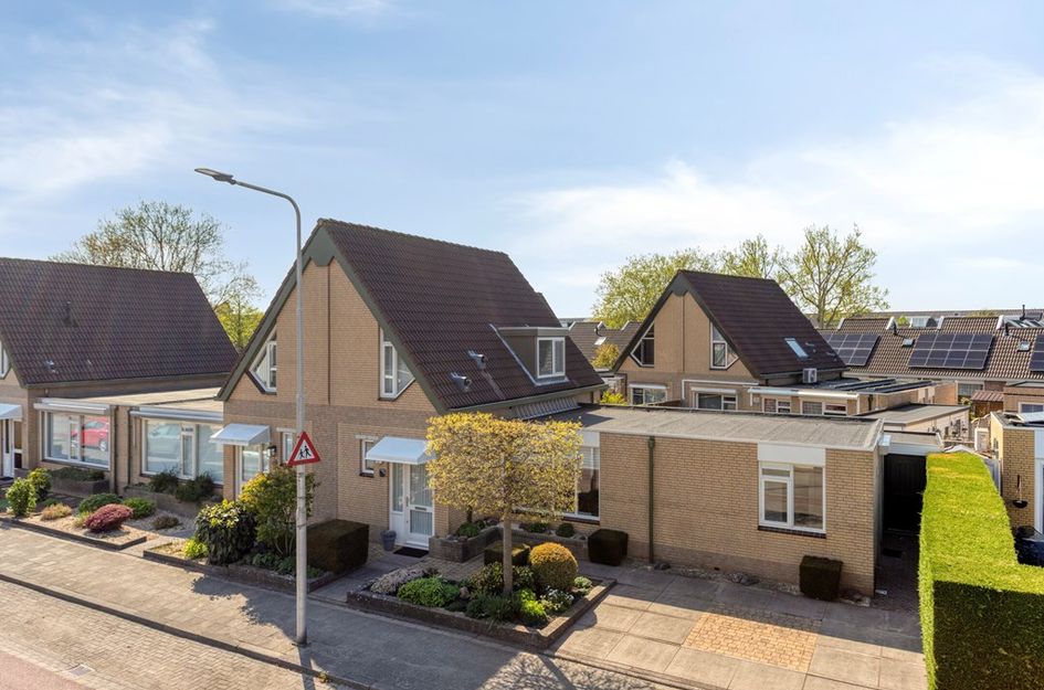 Admiraal de Ruyterlaan 9