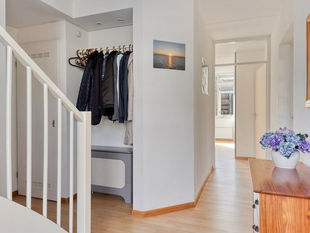 Admiraal de Ruyterlaan 9, Hendrik-Ido-Ambacht