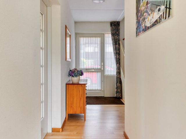 Admiraal de Ruyterlaan 9, Hendrik-Ido-Ambacht