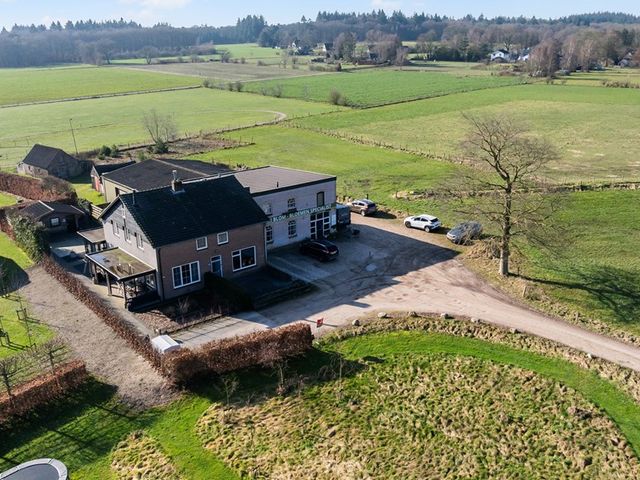 Eerbeekseweg 132, Loenen