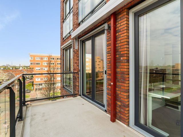 Vrouw Avenweg 12, 's-Gravenhage