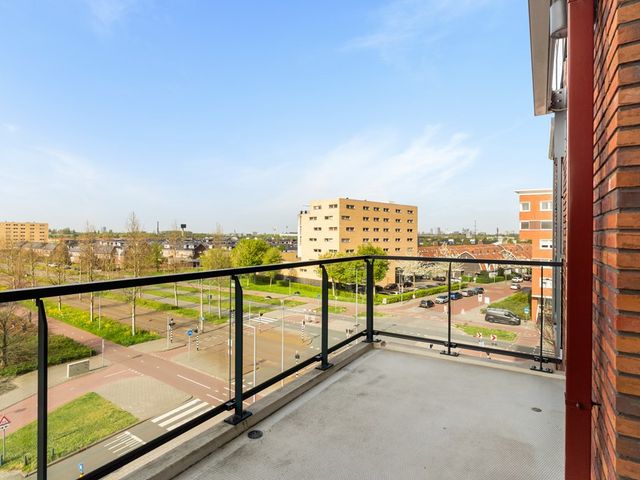 Vrouw Avenweg 12, 's-Gravenhage