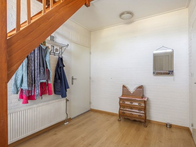 Waezenburglaan 74, Leek