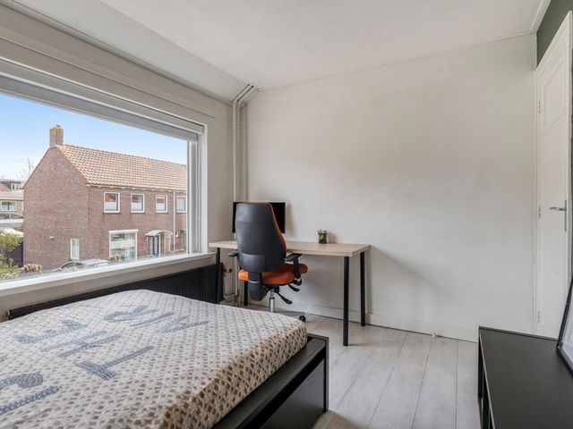 Jacob van Oostzanenstr 10, Heemskerk