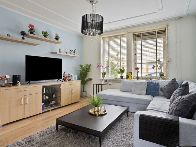 Lijsterbeslaan 30, Schiedam