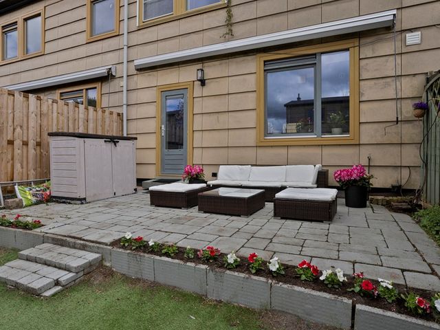 Lijsterbeslaan 30, Schiedam