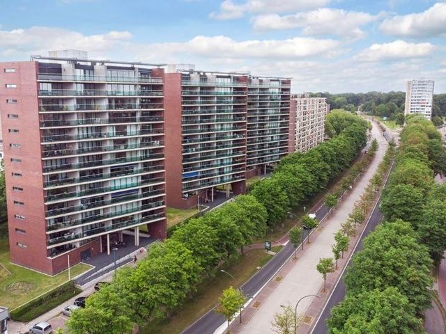 Boulevard 1945 375 111, Enschede