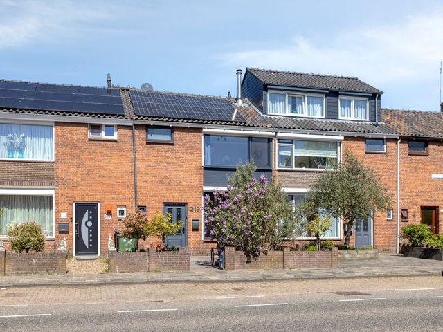 Jan Vermeerlaan 219, Roosendaal