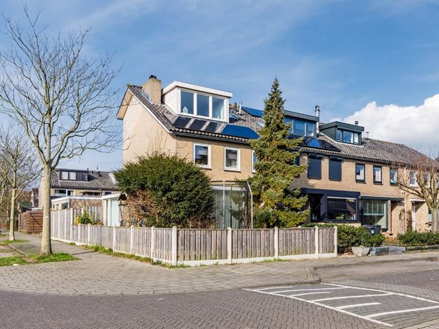 Ardealaan 16, Hillegom