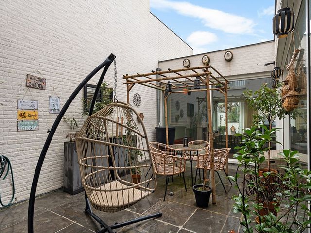 Bosfazant 17, Eindhoven