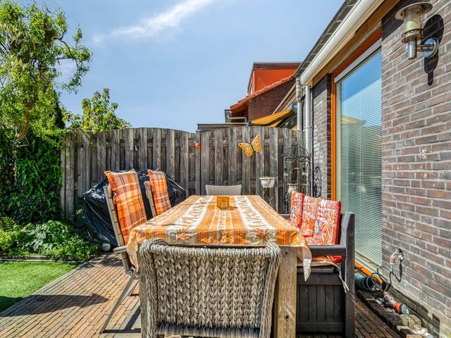 Buizerdlaan 25, 's-Gravenhage
