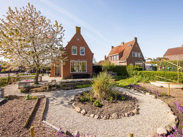 Ds L Touwenlaan 36, Makkum
