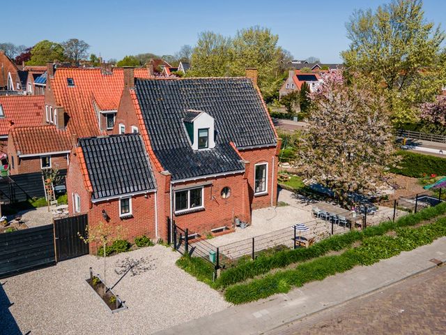 Ds L Touwenlaan 36, Makkum