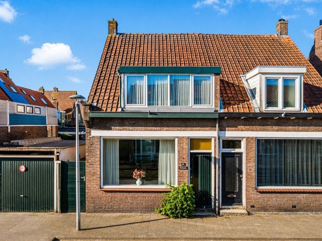 Admiraal de Ruyterstraat 55, Sliedrecht