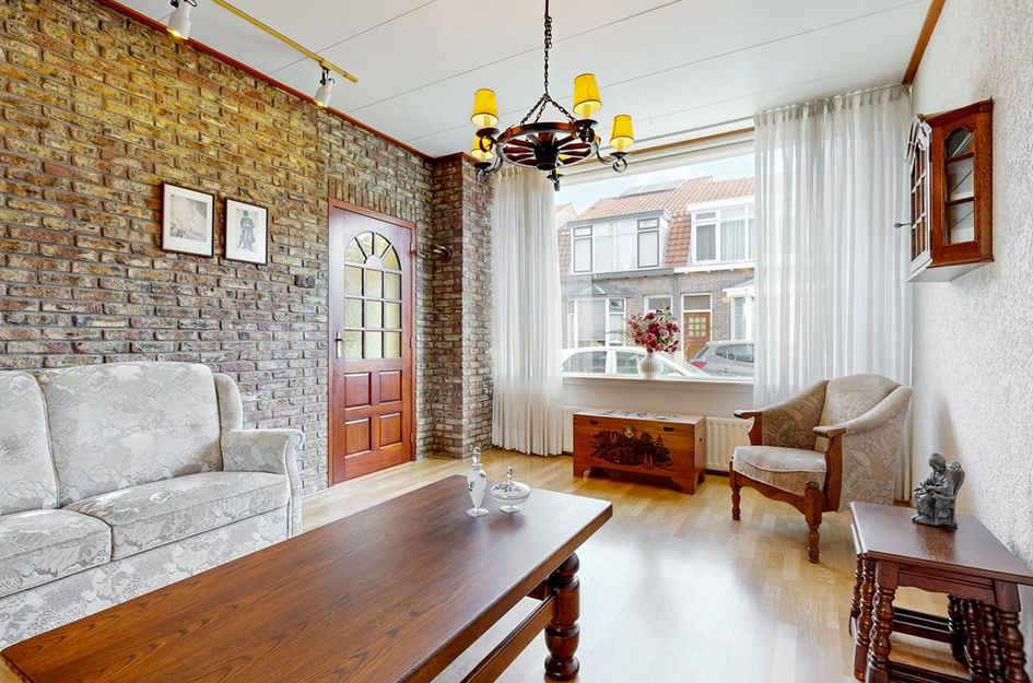 Admiraal de Ruyterstraat 55