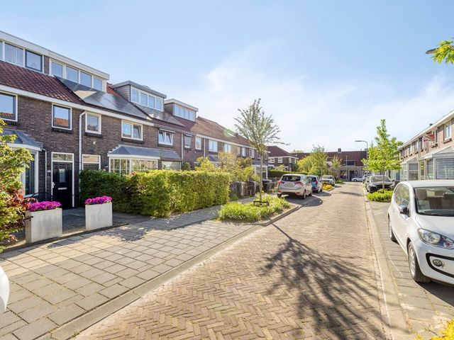 Eikeboomstraat 13, Zwijndrecht