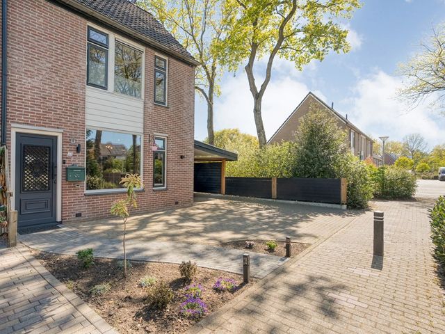 Klaproos 42, Hardenberg