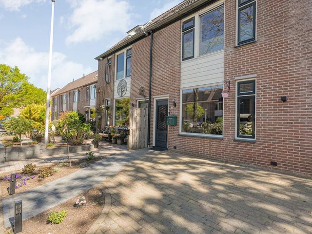 Klaproos 42, Hardenberg