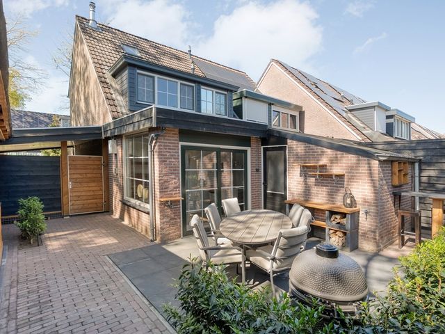 Klaproos 42, Hardenberg