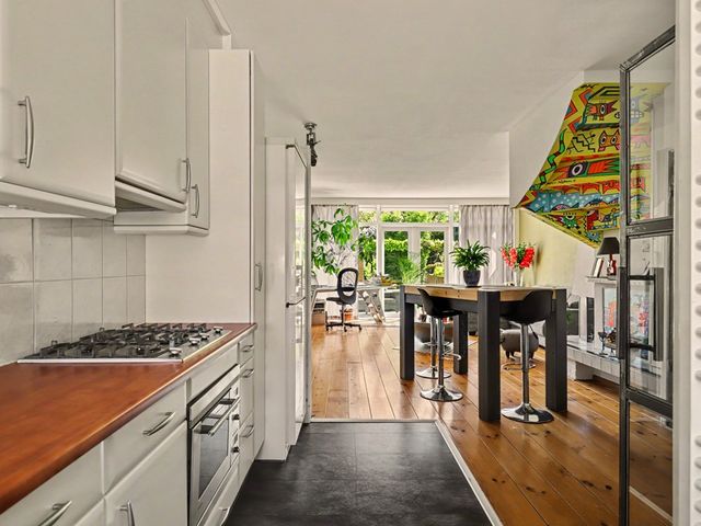 Kemphaanpad 15, Strijen