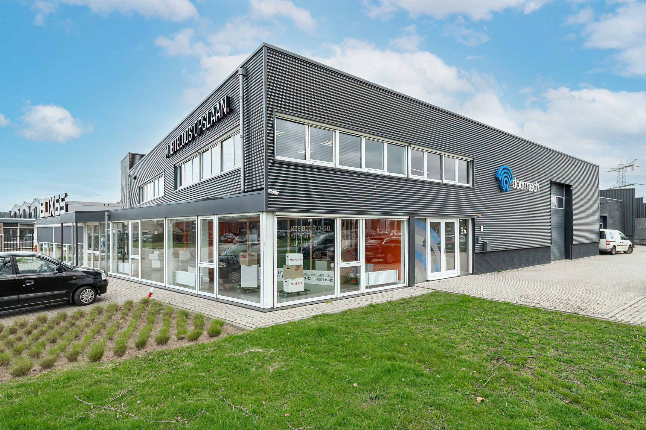 Kantoor- met bedrijfsruimte in Oss.