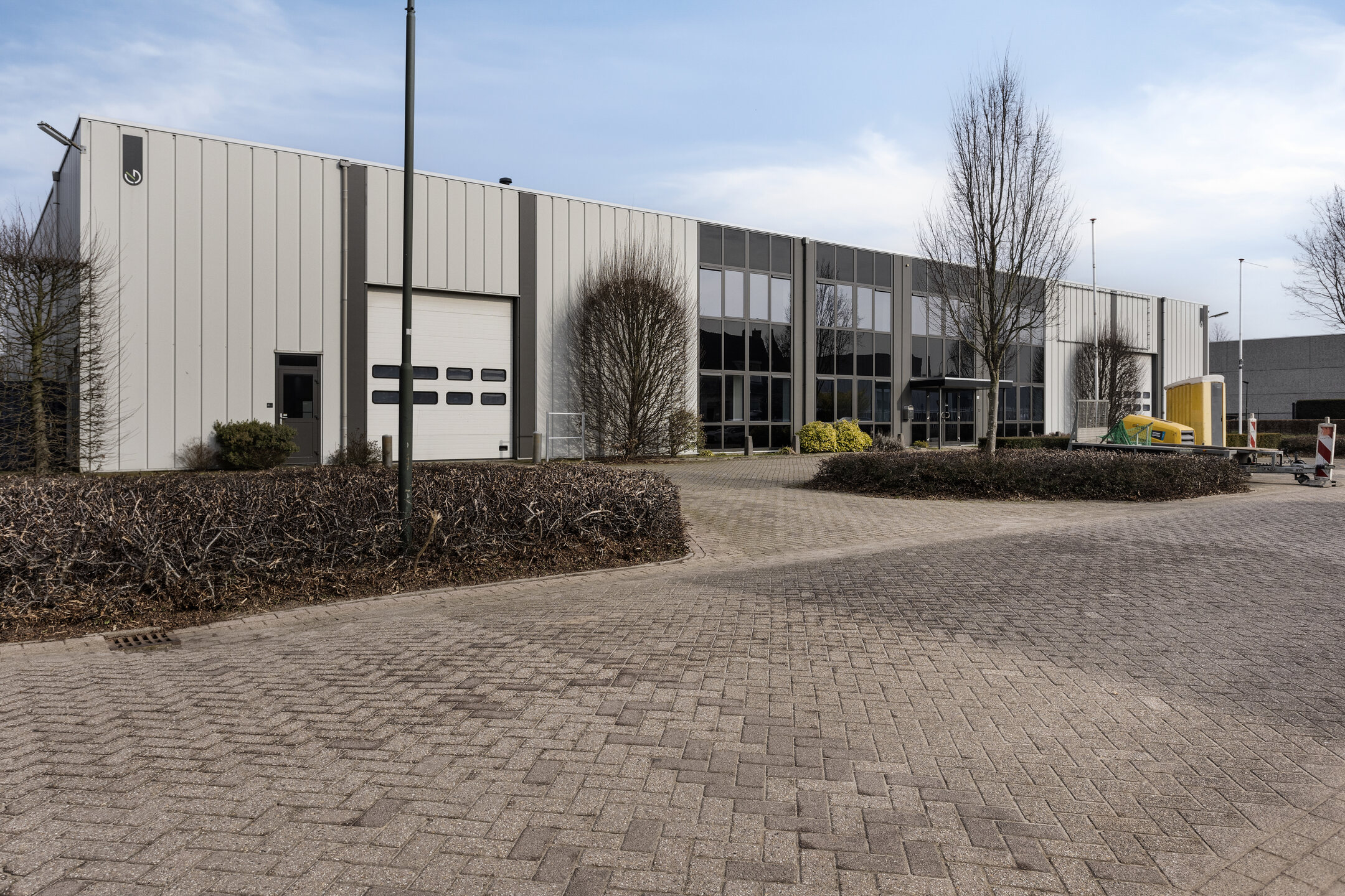 Bedrijfscomplex van 2.200 m² te Gemert!