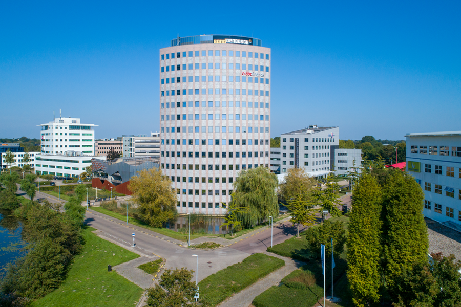Kantoorruimte van circa 1.350 m² aan Pettelaarpark 130-139 in den bosch