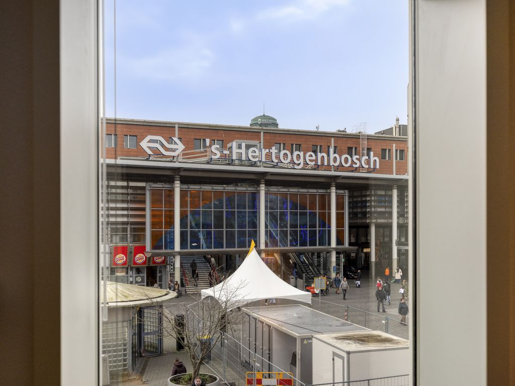 Stationsplein 8, 'S-Hertogenbosch