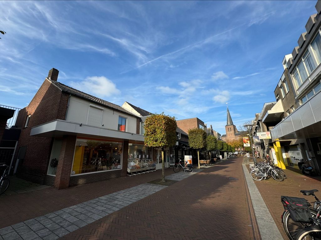 Stationsstraat 10a, DEURNE