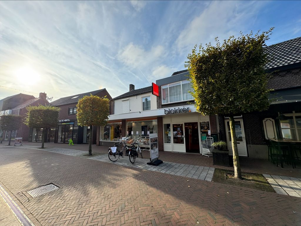 Stationsstraat 10a, DEURNE