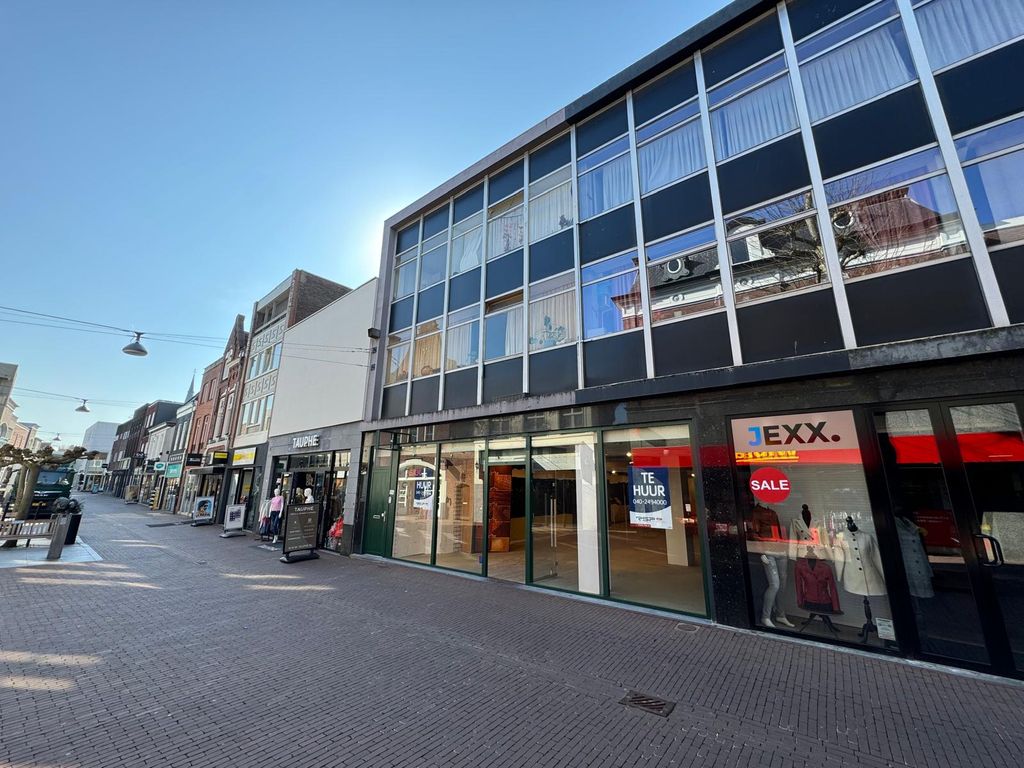 Veestraat 55, Helmond