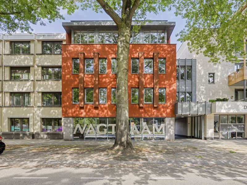 Raadhuislaan 15, Oss