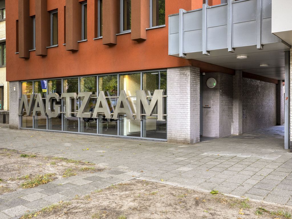 Raadhuislaan 15, Oss