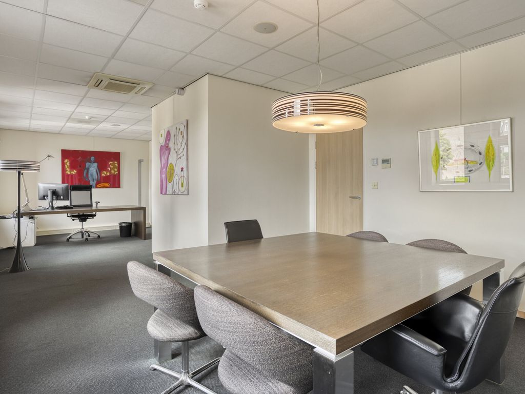 Raadhuislaan 15, Oss