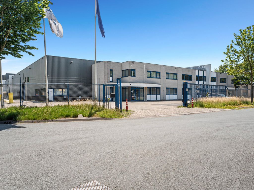 Waterbeemd 1, HELMOND