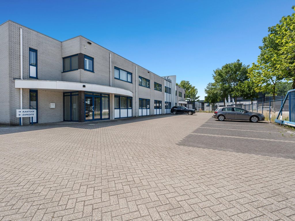 Waterbeemd 1, HELMOND
