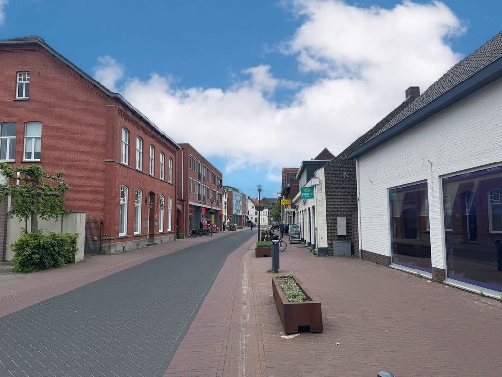 Dorpstraat 66, Heythuysen