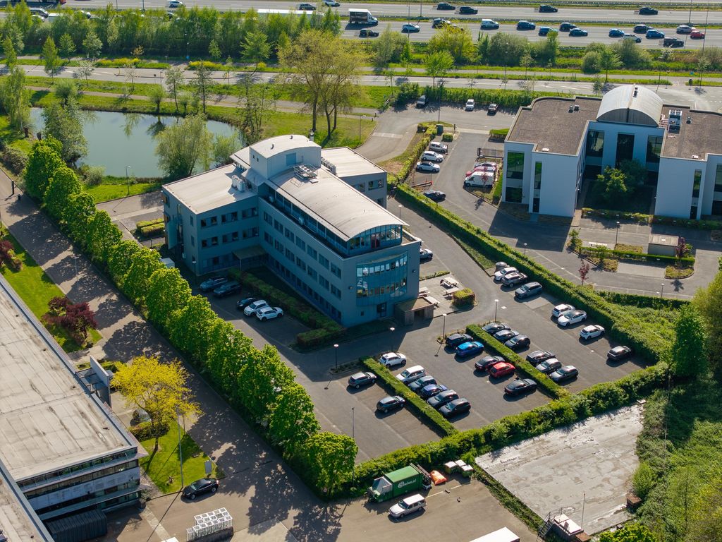 Burgemeester Burgerslaan 42, Rosmalen