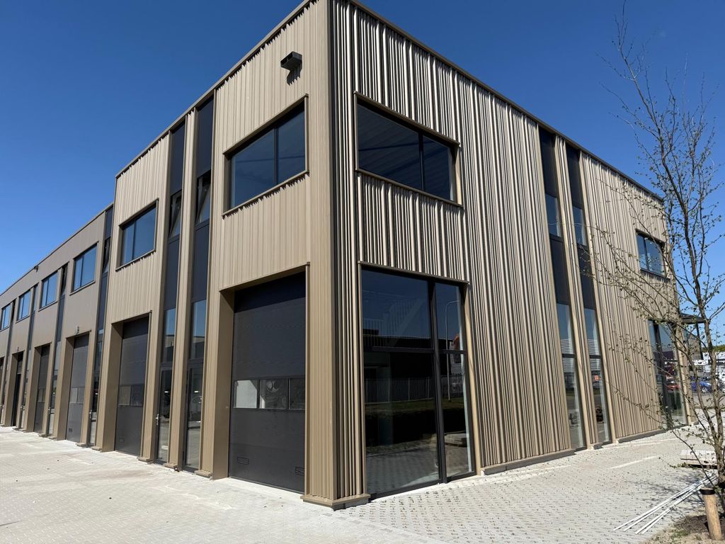 Bedrijfsverzamelgebouw Angelenweg , OSS