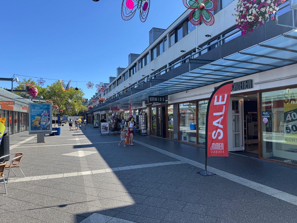 Winkelcentrum Woensel 12, EINDHOVEN